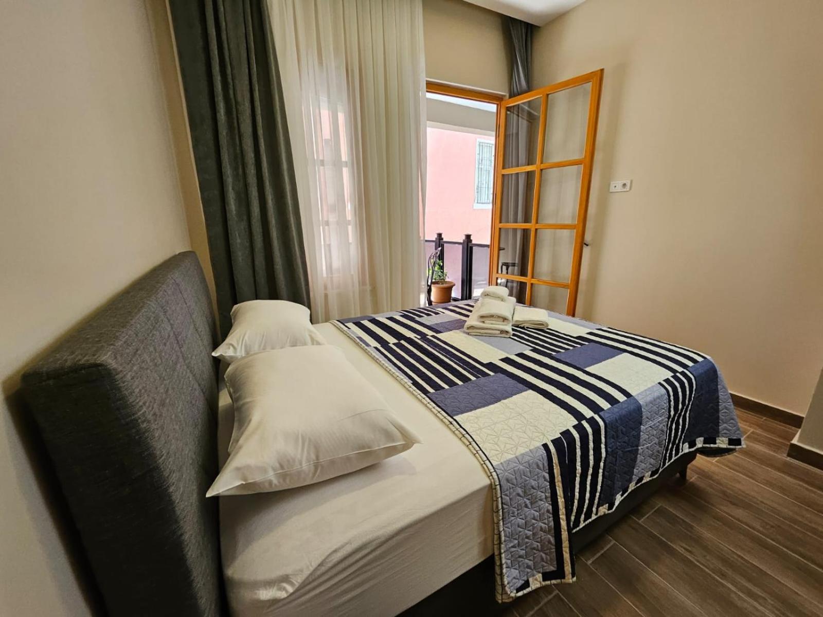 Majestik Hotel Стамбул Экстерьер фото